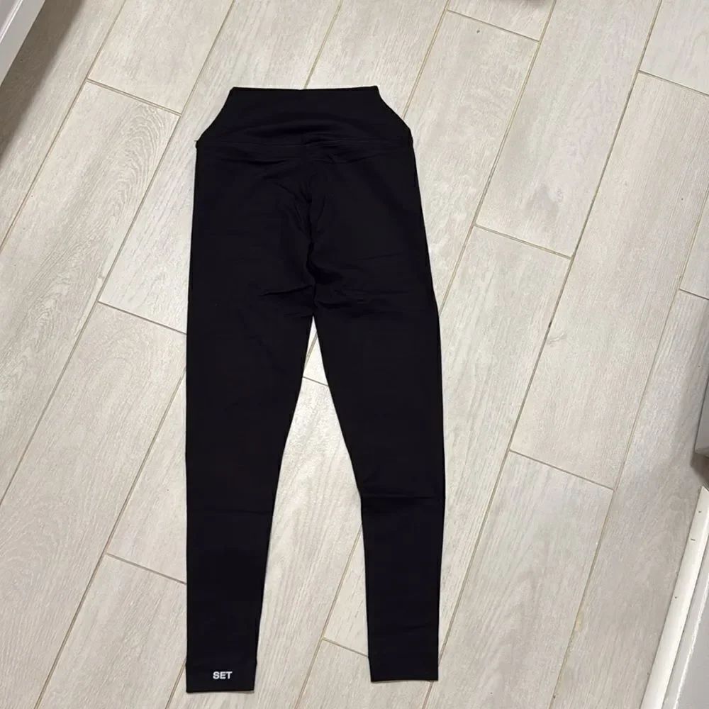 Set active xs NWT black legging - Picture 4 of 5